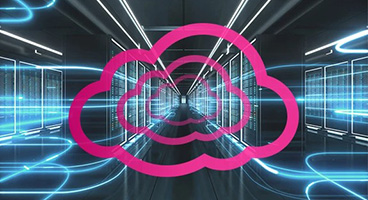 Daten, die sich im Serverraum bewegen, mit dem T Cloud Public Logo im Vordergrund.